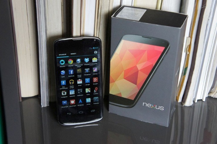 LG Nexus 4 (2).JPG